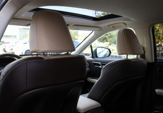 Подержанный автомобиль Lexus RX 2019 года (25 фото)