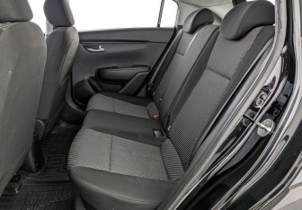 Подержанный автомобиль Kia Rio Hatchback 2020 года (16 фото)