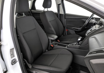 Подержанный автомобиль Ford Focus Sedan 2017 года (24 фото)