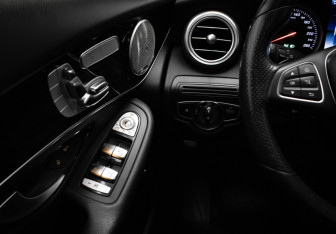 Подержанный автомобиль Mercedes-Benz GLC Coupe 2018 года (16 фото)