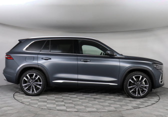 Подержанный автомобиль Geely Monjaro 2024 года (4 фото)