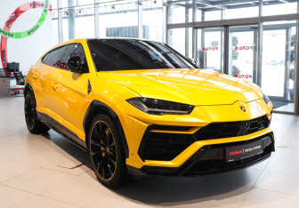 Подержанный автомобиль Lamborghini Urus 2022 года (3 фото)