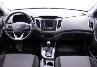Подержанный автомобиль Hyundai Creta 2018 года (13 фото)