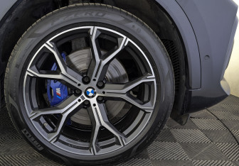 Подержанный автомобиль BMW X6 2020 года (12 фото)
