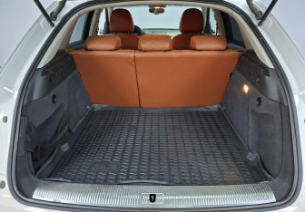 Подержанный автомобиль Audi Q3 2013 года (13 фото)