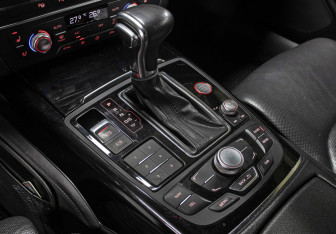 Подержанный автомобиль Audi A7 2014 года (18 фото)