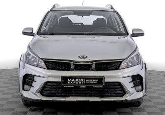 Подержанный автомобиль Kia Rio Hatchback 2021 года (2 фото)