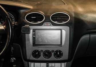 Подержанный автомобиль Ford Focus Hatchback 2008 года (10 фото)