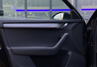 Подержанный автомобиль Skoda Octavia Liftback 2018 года (17 фото)