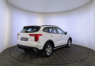 Подержанный автомобиль Haval Jolion 2024 года (5 фото)