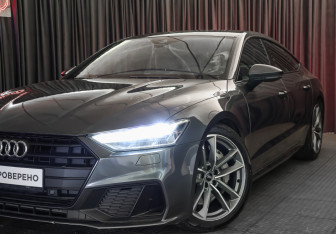 Подержанный автомобиль Audi A7 2018 года (26 фото)