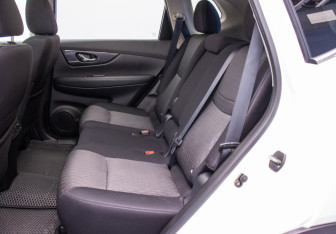 Подержанный автомобиль Nissan X-Trail 2020 года (11 фото)