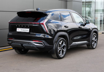 Подержанный автомобиль Geely Atlas 2024 года (5 фото)