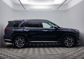 Подержанный автомобиль Hyundai Palisade 2023 года (4 фото)