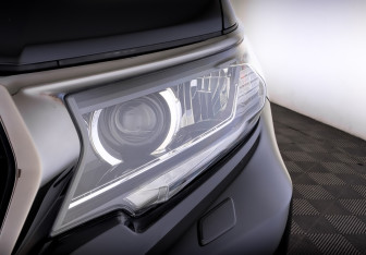 Подержанный автомобиль Toyota Land Cruiser Prado 2021 года (17 фото)