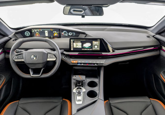 Новый Changan UNI-V 2024 (10 фото)