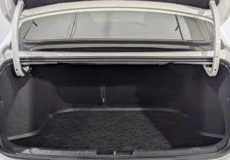 Подержанный автомобиль Geely Preface 2024 года (10 фото)