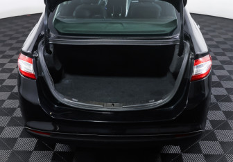 Подержанный автомобиль Ford Mondeo Sedan 2015 года (9 фото)