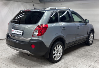 Подержанный автомобиль Opel Antara 2013 года (7 фото)