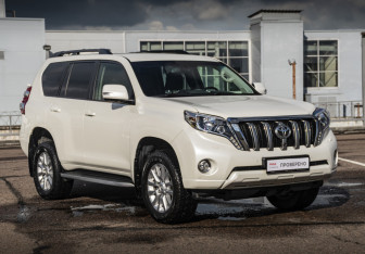 Подержанный автомобиль Toyota Land Cruiser Prado 2016 года (3 фото)