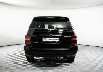 Подержанный автомобиль Toyota Highlander 2007 года (6 фото)