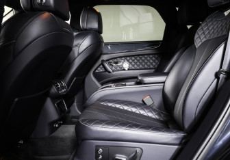 Подержанный автомобиль Bentley Bentayga 2016 года (12 фото)