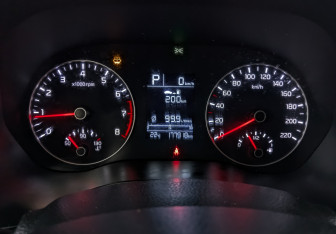 Подержанный автомобиль Kia Rio Hatchback 2021 года (15 фото)