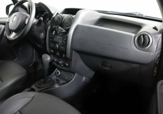 Подержанный автомобиль Renault Duster 2016 года (5 фото)