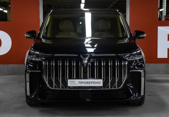 Подержанный автомобиль Voyah Dream 2022 года (2 фото)