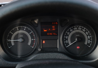 Подержанный автомобиль Peugeot 301 2016 года (16 фото)