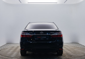 Подержанный автомобиль Toyota Camry Sedan 2016 года (4 фото)