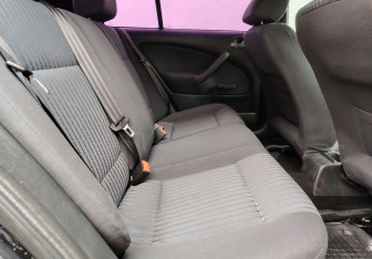 Подержанный автомобиль Skoda Octavia Liftback 2007 года (11 фото)