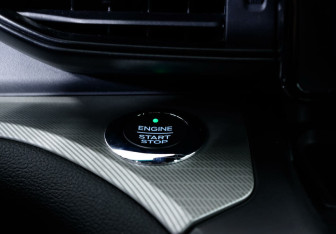 Подержанный автомобиль Ford Explorer 2020 года (14 фото)