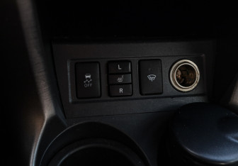 Подержанный автомобиль Toyota RAV4 2012 года (16 фото)
