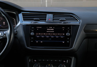 Подержанный автомобиль Volkswagen Tiguan 2019 года (12 фото)
