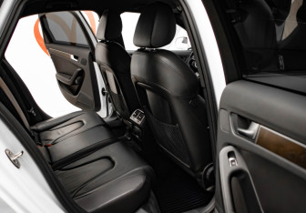 Подержанный автомобиль Audi A4 Sedan 2015 года (28 фото)