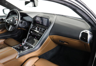 Подержанный автомобиль BMW M8 Coupe 2019 года (11 фото)