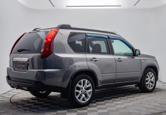 Подержанный автомобиль Nissan X-Trail 2014 года (5 фото)