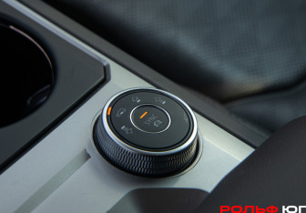 Подержанный автомобиль Volkswagen Touareg 2018 года (19 фото)