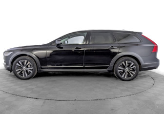 Подержанный автомобиль Volvo V90 Cross Country 2019 года (8 фото)