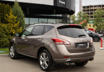 Подержанный автомобиль Nissan Murano Suv 2013 года (5 фото)