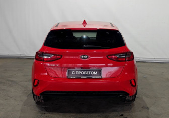 Подержанный автомобиль Kia Ceed Hatchback 2018 года (5 фото)
