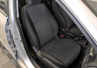 Подержанный автомобиль Kia Rio Hatchback 2021 года (20 фото)