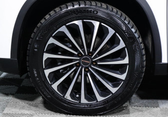 Подержанный автомобиль Exeed TXL 2023 года (15 фото)