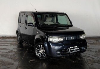Подержанный автомобиль Nissan Cube 2010 года (3 фото)