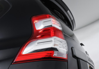 Подержанный автомобиль Toyota Land Cruiser Prado 2013 года (23 фото)