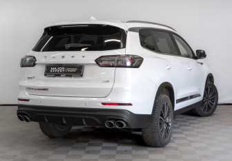 Подержанный автомобиль Chery Tiggo 8 Pro Max 2022 года (5 фото)