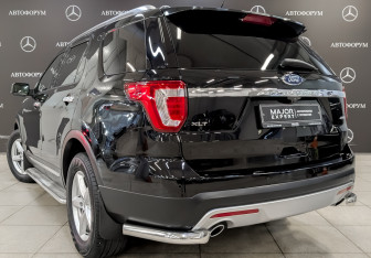 Подержанный автомобиль Ford Explorer 2016 года (7 фото)