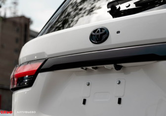 Новый Toyota Sequoia 2025 (24 фото)