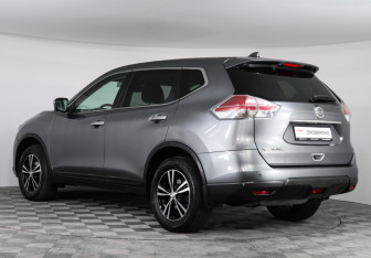 Подержанный автомобиль Nissan X-Trail 2018 года (7 фото)